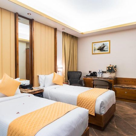 Kochi Marine Inn Hotel מראה חיצוני תמונה