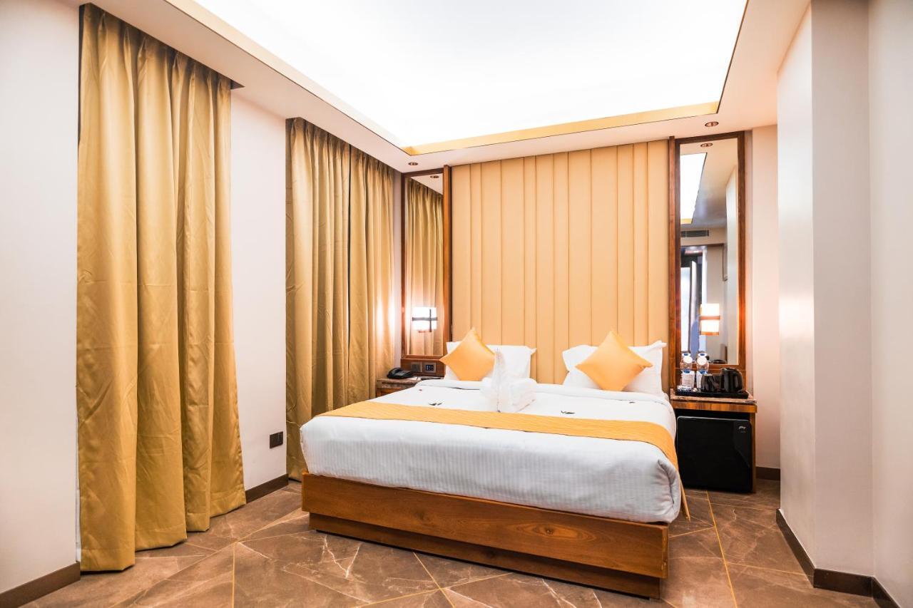 Kochi Marine Inn Hotel מראה חיצוני תמונה