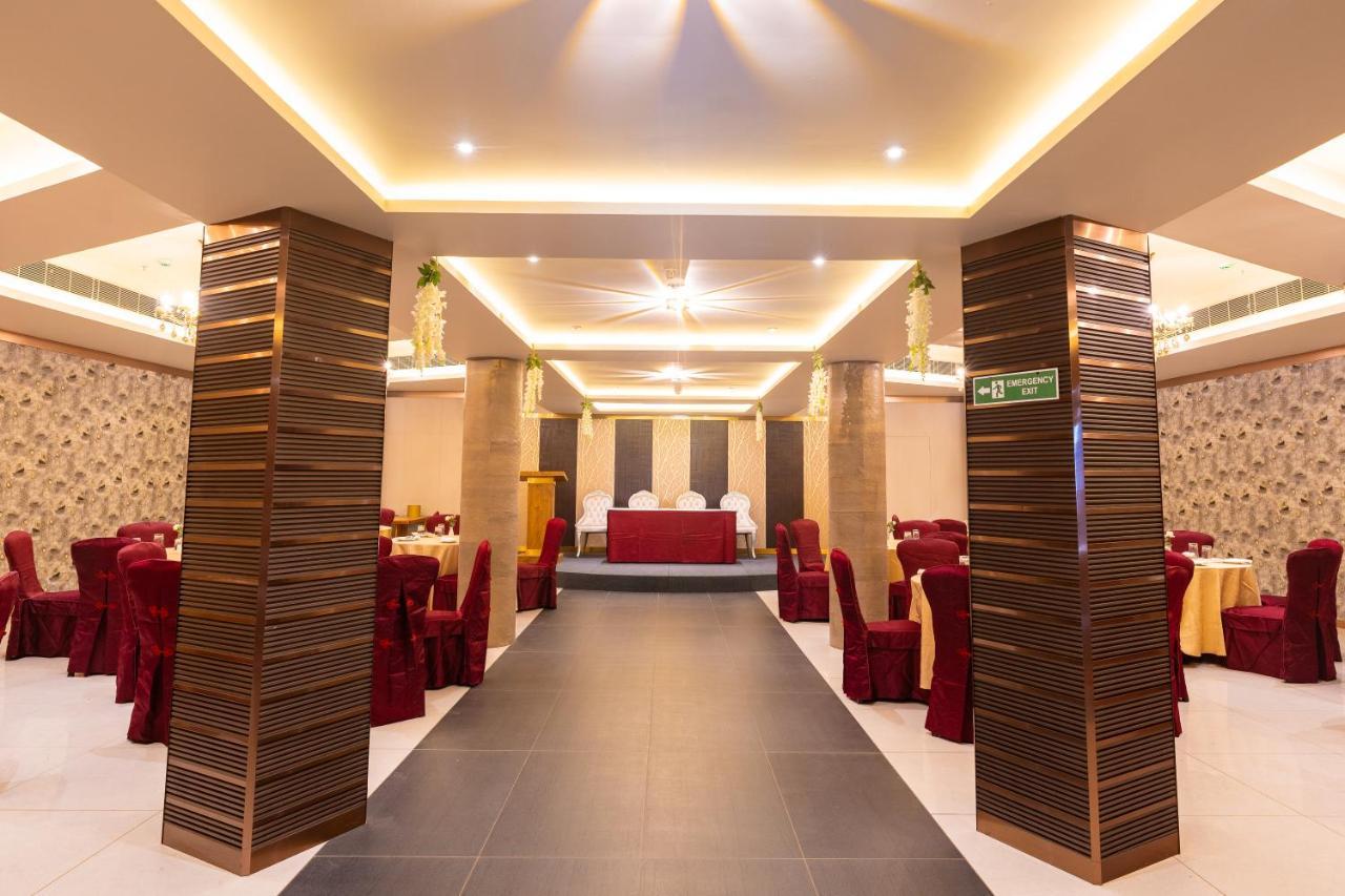 Kochi Marine Inn Hotel מראה חיצוני תמונה