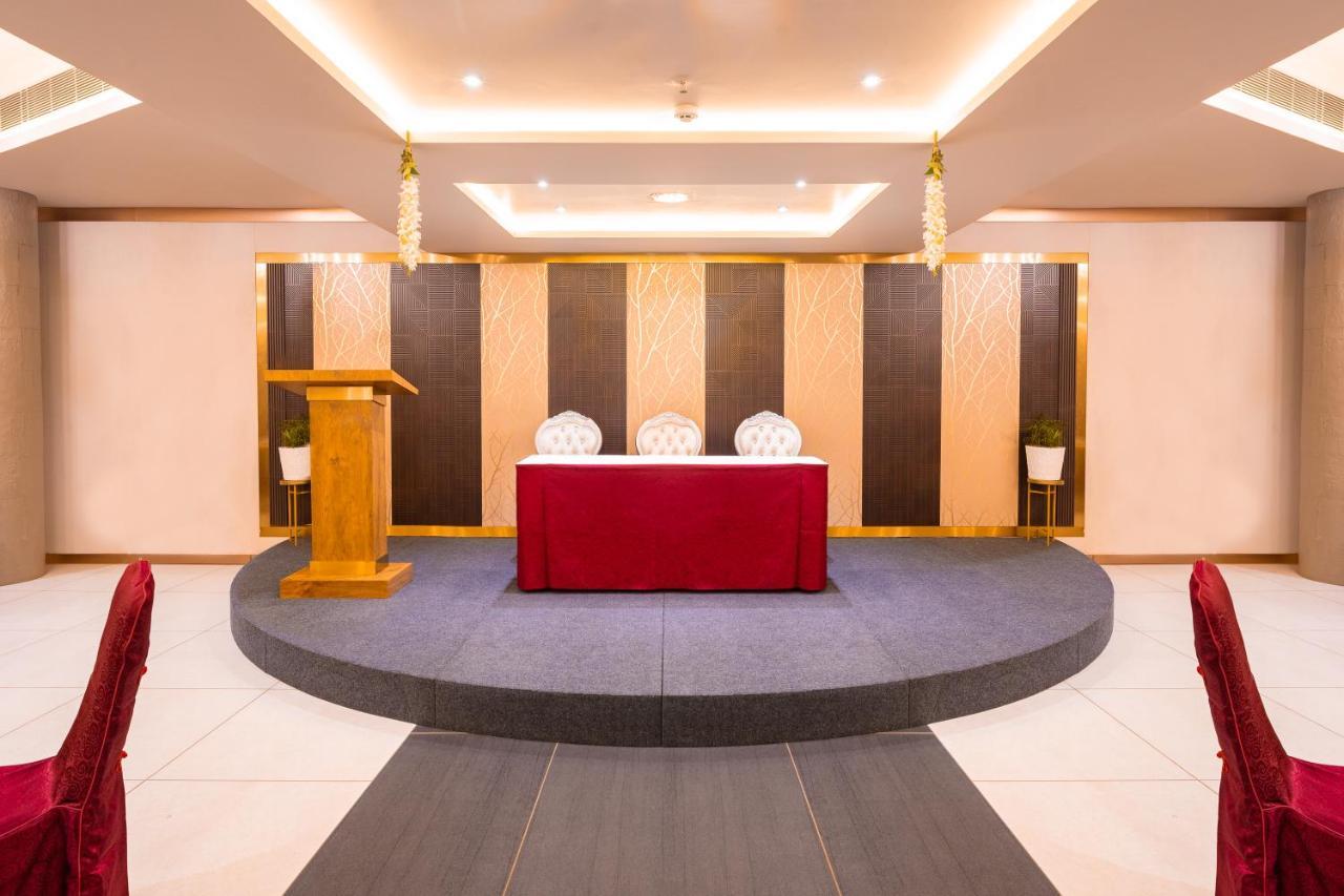 Kochi Marine Inn Hotel מראה חיצוני תמונה