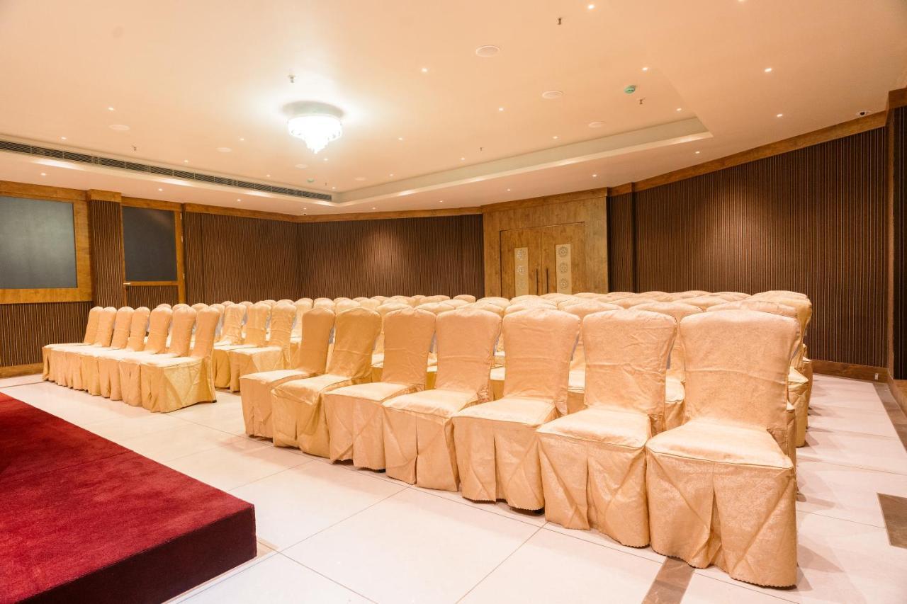 Kochi Marine Inn Hotel מראה חיצוני תמונה