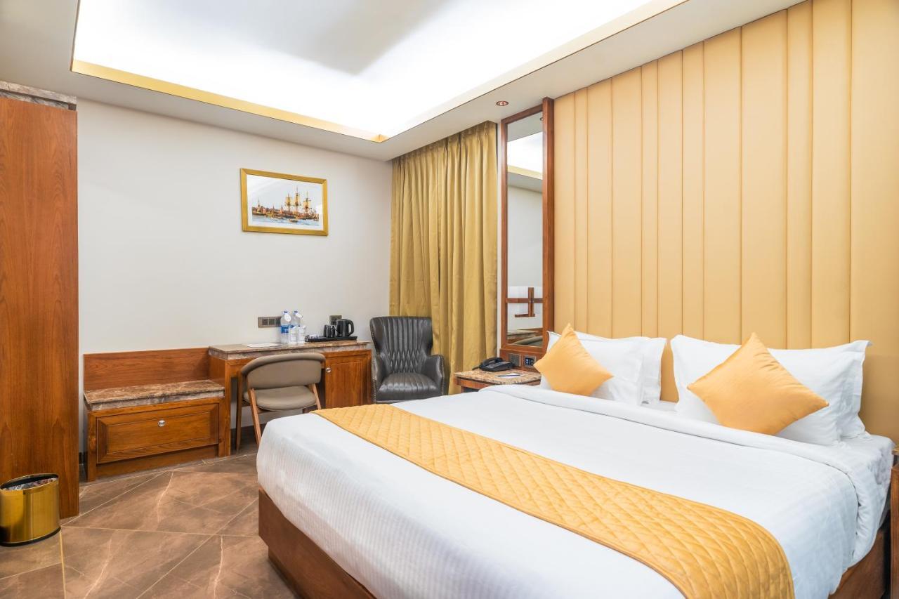 Kochi Marine Inn Hotel מראה חיצוני תמונה